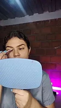 Snapshot of enid_greins chatting on December 22, 12:46 pm enid greins online show from December 22, 12:46 pm