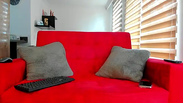 Snapshot of dereckgreen chatting on November 15, 2:24 pm dereckgreen online show from November 15, 2:24 pm