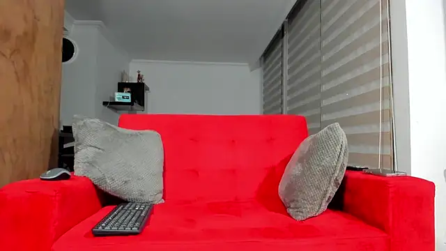 Snapshot of dereckgreen chatting on December 3, 10:02 am dereckgreen online show from December 3, 10:02 am