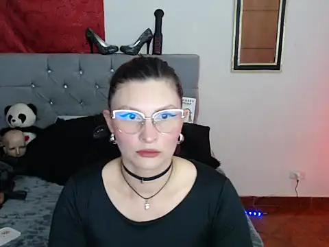 sachaclinford online show from February 26, 5:12 pm