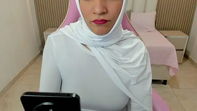 Zulema hamdi online show from March 10, 2:17 am
