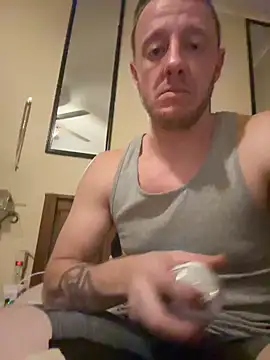 biggzee6 online show from February 13, 1:01 am