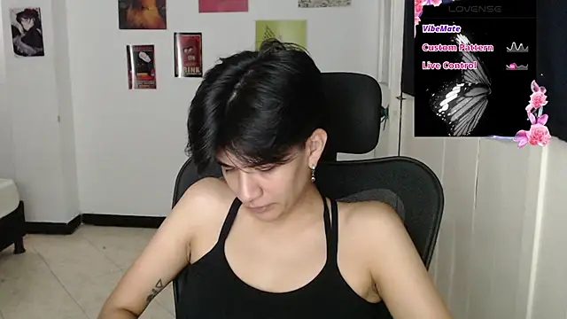 Snapshot of Dha_lia0 chatting on November 14, 8:29 pm Dha lia0 online show from November 14, 8:29 pm