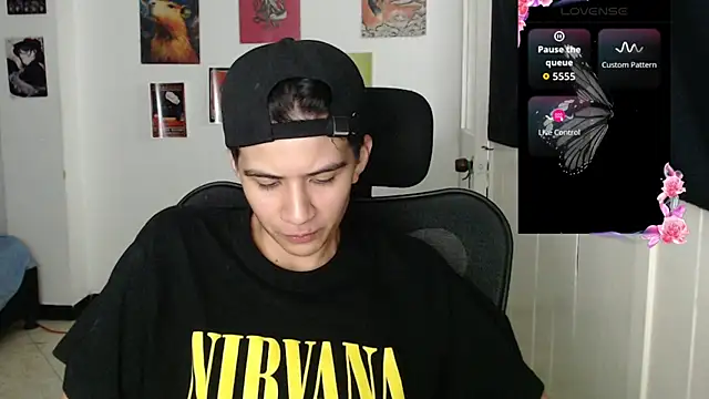 Snapshot of Dha_lia0 chatting on November 24, 11:37 pm Dha lia0 online show from November 24, 11:37 pm