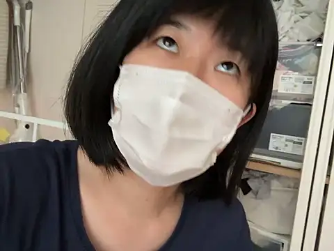 Snapshot of riri_riri_jp chatting on June 14, 6:15 am riri riri jp online show from June 14, 6:15 am