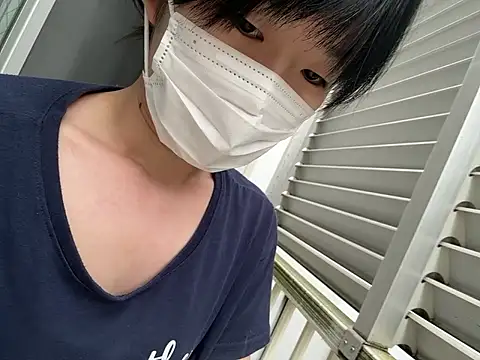 Snapshot of riri_riri_jp chatting on July 4, 7:36 am riri riri jp online show from July 4, 7:36 am