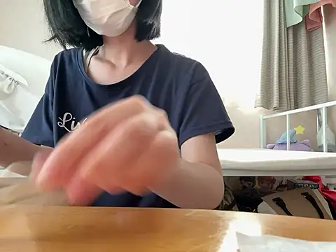 Snapshot of riri_riri_jp chatting on July 5, 6:42 am riri riri jp online show from July 5, 6:42 am
