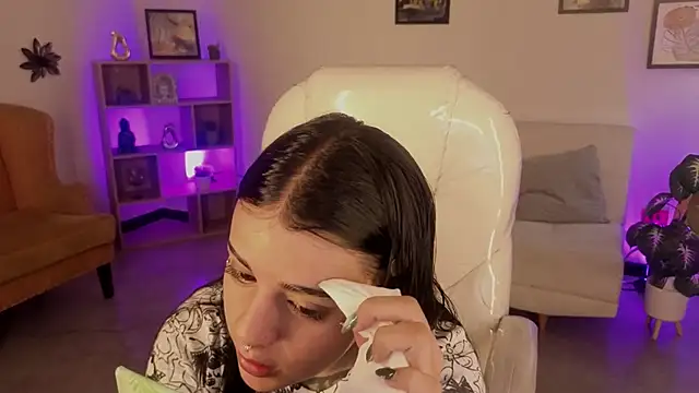 Snapshot of Nicole_Foxx_ chatting on November 15, 8:05 pm Nicole Foxx online show from November 15, 8:05 pm