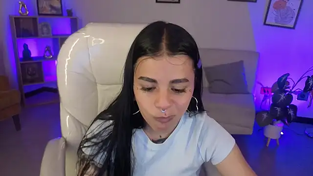 Snapshot of Nicole_Foxx_ chatting on November 18, 7:18 pm Nicole Foxx online show from November 18, 7:18 pm