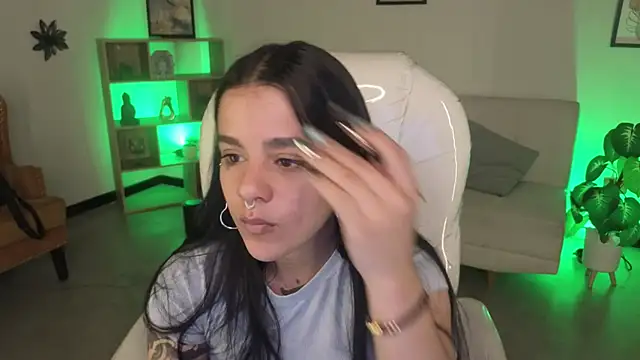 Snapshot of Nicole_Foxx_ chatting on November 23, 8:19 pm Nicole Foxx online show from November 23, 8:19 pm