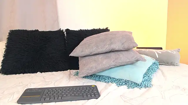 Snapshot of miss_hellen2 chatting on January 29, 3:15 pm miss hellen2 online show from January 29, 3:15 pm