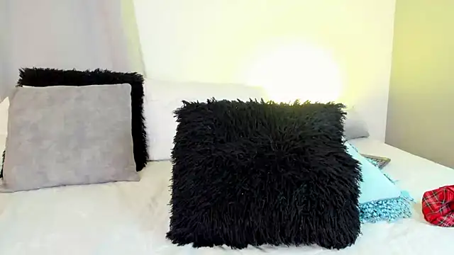 Snapshot of miss_hellen2 chatting on February 28, 7:26 am miss hellen2 online show from February 28, 7:26 am