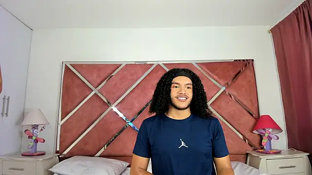 Snapshot of DanteAndKyle chatting on March 16, 9:58 pm DanteAndKyle online show from March 16, 9:58 pm