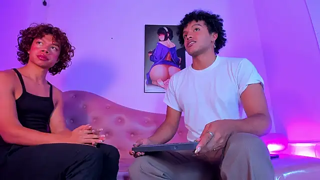 Snapshot of DanteAndKyle chatting on November 18, 11:26 pm DanteAndKyle online show from November 18, 11:26 pm