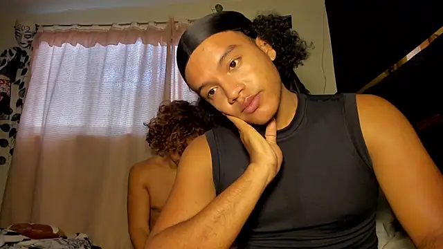 Snapshot of DanteAndKyle chatting on August 3, 12:43 pm DanteAndKyle online show from August 3, 12:43 pm