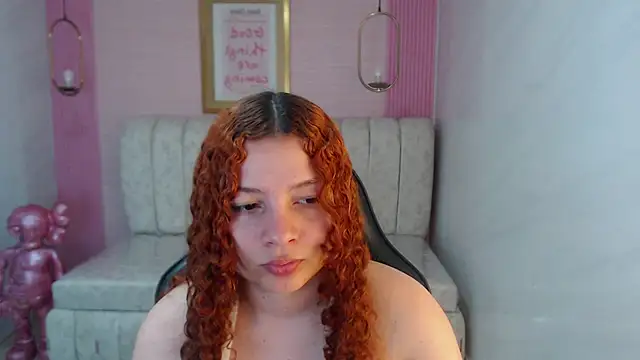 Snapshot of shalon_diaz_s chatting on June 26, 3:11 am shalon diaz s online show from June 26, 3:11 am