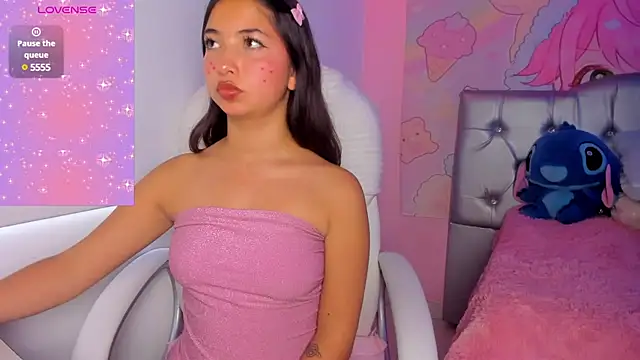 Snapshot of sofia__james chatting on February 19, 7:59 pm sofia james online show from February 19, 7:59 pm