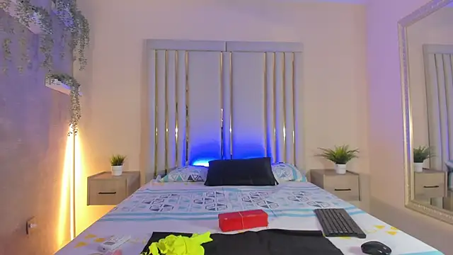 Liincostelloo online show from February 13, 7:42 pm