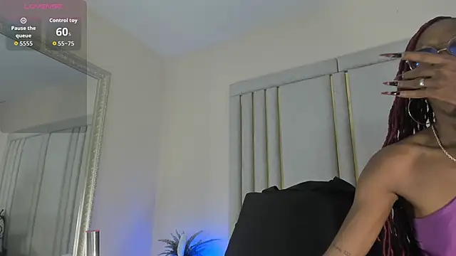 Liincostelloo online show from March 2, 7:43 pm