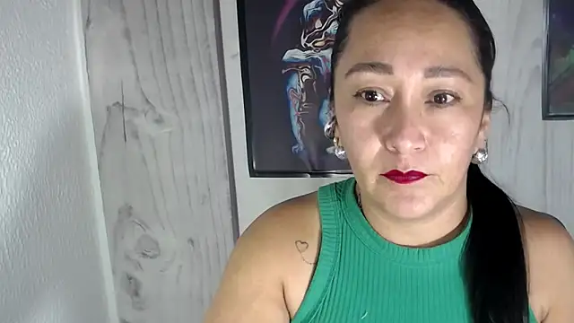 JULIANAWET69 online show from October 16, 12:55 am