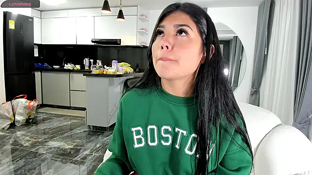 1lubonnie online show from March 12, 1:03 am