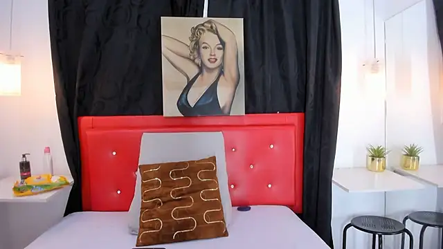 Snapshot of Ashley_7777 chatting on February 3, 2:24 pm Ashley 7777 online show from February 3, 2:24 pm