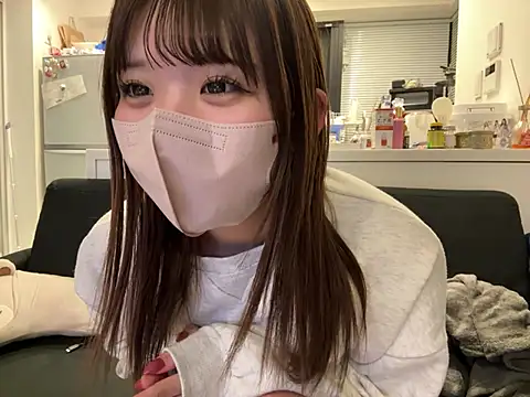 Snapshot of shina_mo_n_ch chatting on February 27, 1:38 pm shina mo n ch online show from February 27, 1:38 pm