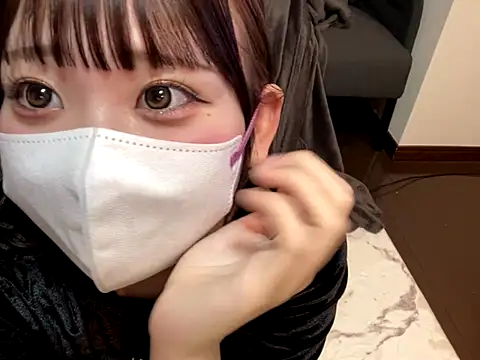 Snapshot of shina_mo_n_ch chatting on November 17, 2:12 pm shina mo n ch online show from November 17, 2:12 pm