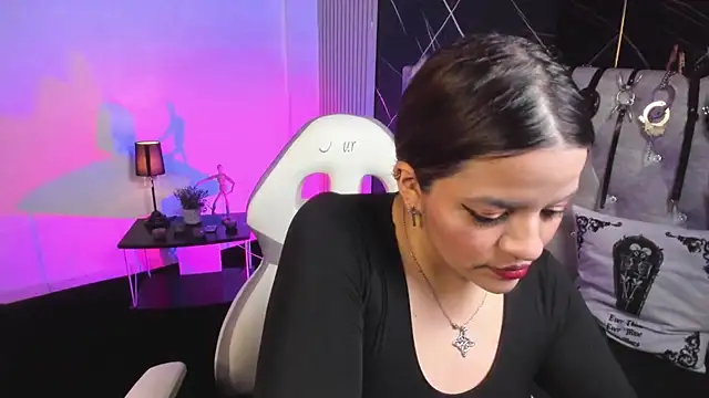 victoria  floyd online show from February 6, 8:12 pm