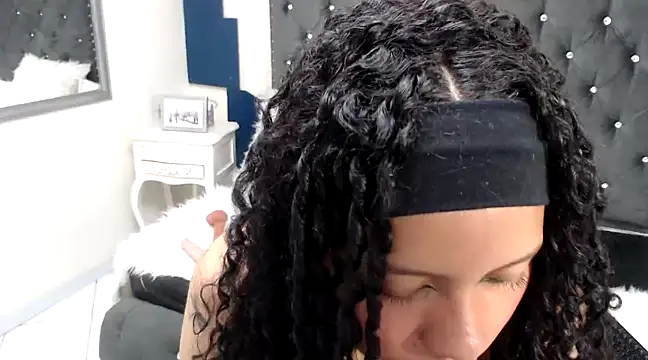 Snapshot of brandy_lee1 chatting on February 7, 4:16 am brandy lee1 online show from February 7, 4:16 am