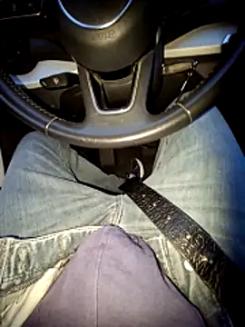 Nzino1983 online show from April 15, 5:20 pm