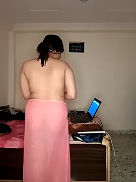 Snapshot of night_queen07 chatting on March 21, 9:56 pm night queen07 online show from March 21, 9:56 pm
