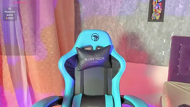 Lia little18 online show from February 18, 4:15 am