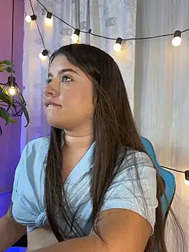 Lia little18 online show from May 21, 8:05 pm