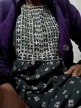 Snapshot of Sexy_Tanya69 chatting on December 4, 3:32 pm Sexy Tanya69 online show from December 4, 3:32 pm