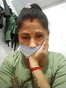 Snapshot of Bhavya_Bhan chatting on February 5, 9:47 am Bhavya Bhan online show from February 5, 9:47 am