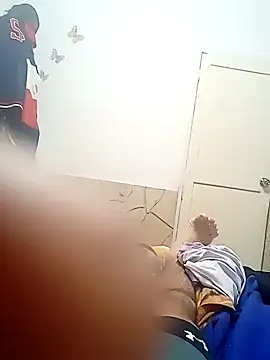 Snapshot of CubanoFull chatting on February 6, 5:57 am CubanoFull online show from February 6, 5:57 am