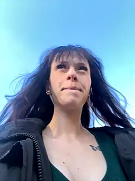 Snapshot of Ciara2004 chatting on November 7, 10:37 am Ciara2004 online show from November 7, 10:37 am