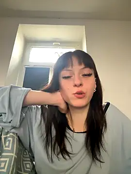 Snapshot of Ciara2004 chatting on December 5, 9:18 am Ciara2004 online show from December 5, 9:18 am