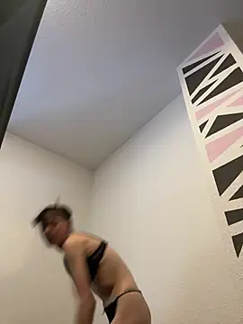 Snapshot of Ciara2004 chatting on January 11, 1:16 pm Ciara2004 online show from January 11, 1:16 pm