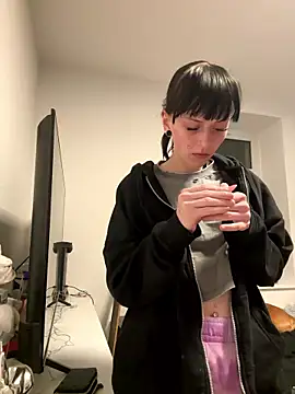 Snapshot of Ciara2004 chatting on January 14, 4:45 pm Ciara2004 online show from January 14, 4:45 pm