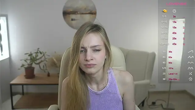 Snapshot of OdelinaEliot chatting on February 11, 5:40 pm OdelinaEliot online show from February 11, 5:40 pm