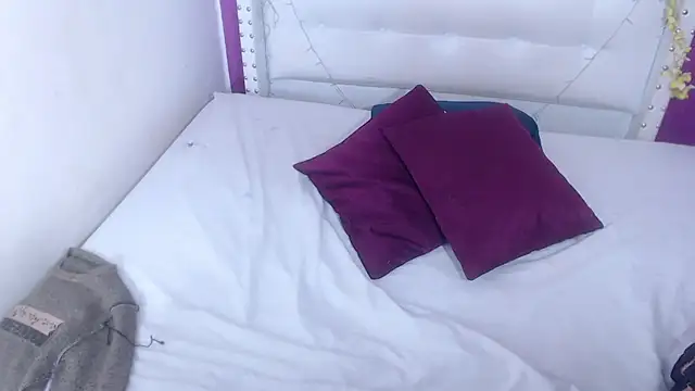 tinyy whore18 online show from December 17, 7:25 am