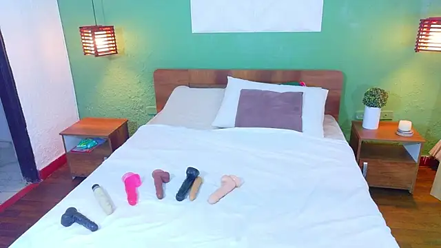 tinyy whore18 online show from April 17, 6:27 am