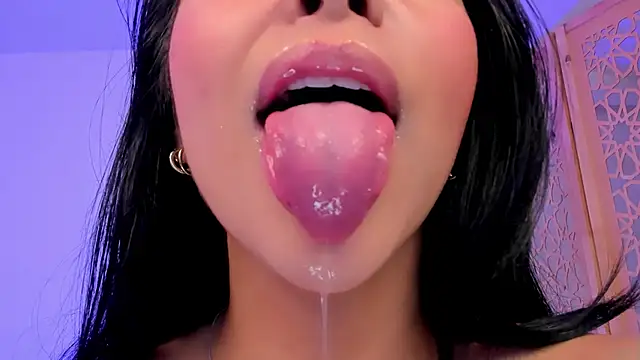 sophierooy22 online show from January 3, 1:16 am