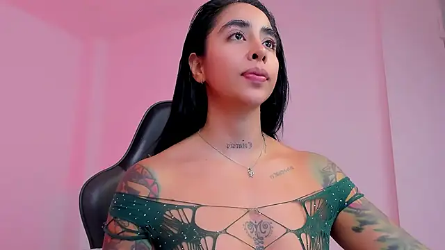 sophierooy22 online show from November 23, 1:33 pm