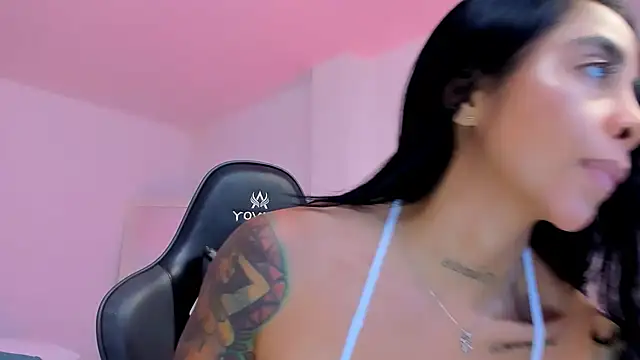 sophierooy22 online show from April 19, 12:43 am