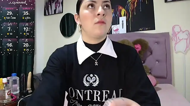 Emmie Hot online show from October 24, 12:01 pm