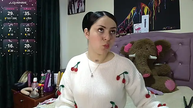 Emmie Hot online show from November 5, 12:05 pm