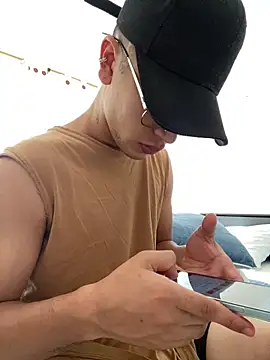 Snapshot of Diegosavage3 chatting on September 19, 3:34 pm Diegosavage3 online show from September 19, 3:34 pm